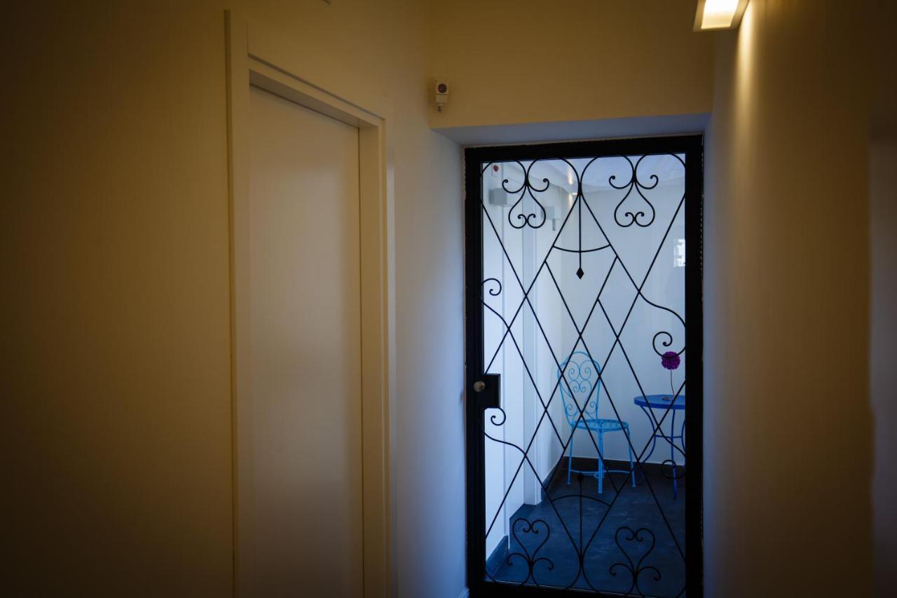 Domus Sansevero Bed & Breakfast Naples Exterior photo